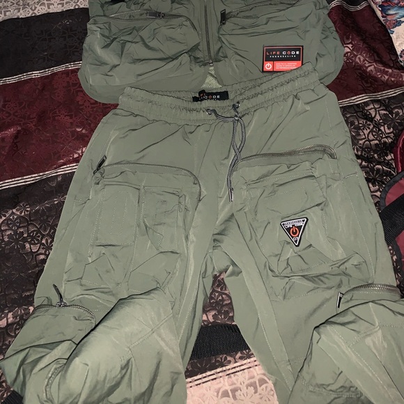 Utility pAnts with vest - Picture 2 of 2